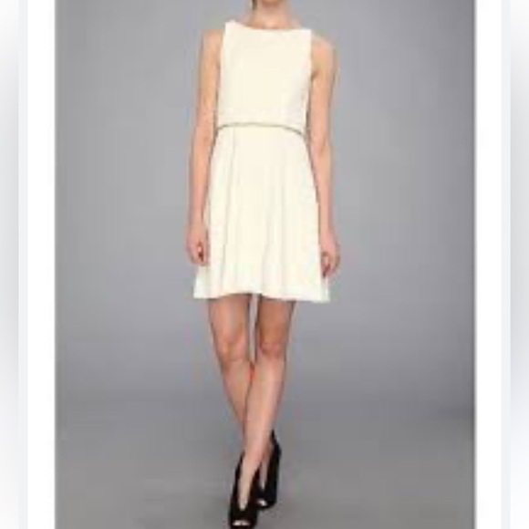 Vince Camuto cream textured gold tone chain waist fit & flare sleeveless dress 2 - Picture 1 of 10